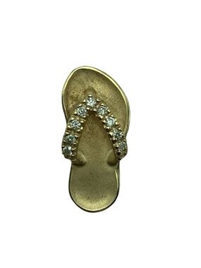 Na Hoku 14K Gold and Diamond Flip Flop Charm